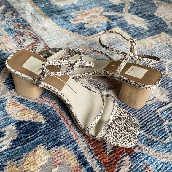 NIB Dolce Vita Size 8 Zyda Square Toe Block Heel in Stone Snake Print Leather - Picture 3 of 7